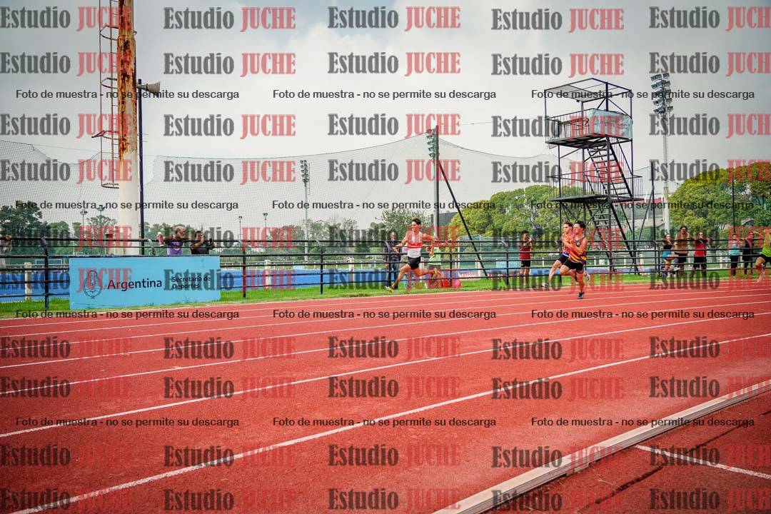 Fotos de los 200 m llanos de varones