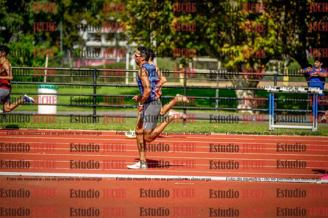Fotos de los 800 m llanos de varones