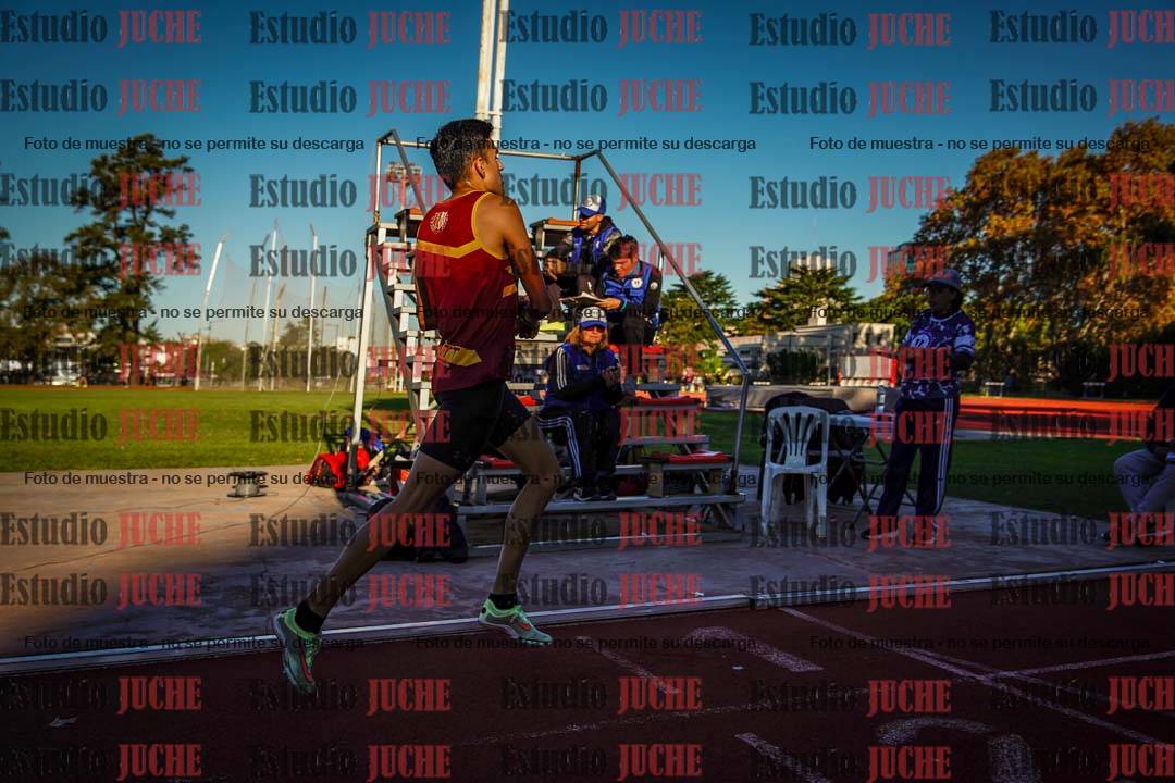 Fotos de los 3000 m llanos de varones