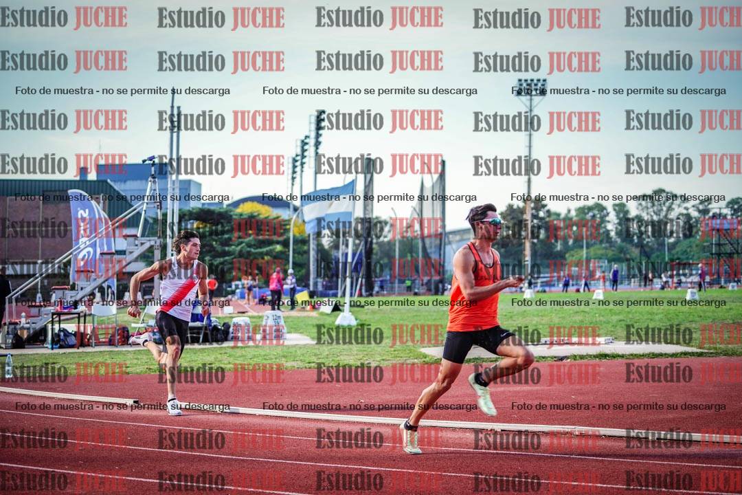 Fotos de los 400 m llanos de varones