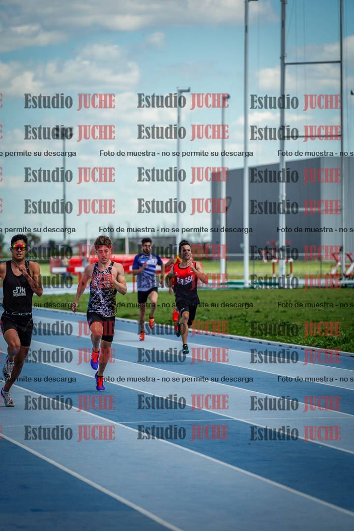 Fotos de los 400 m llanos de varones