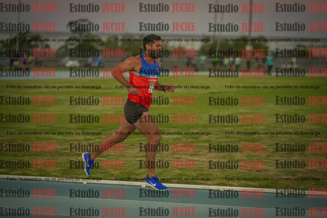Fotos de los 3000 m llanos de varones