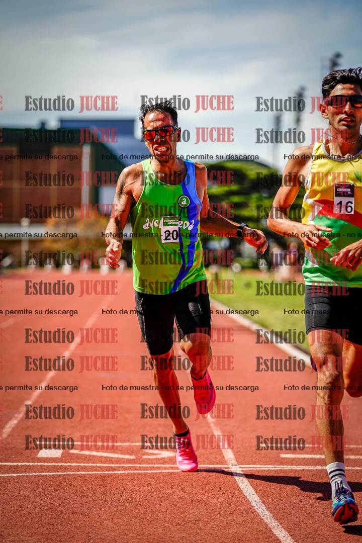Fotos de los 800 m llanos de varones