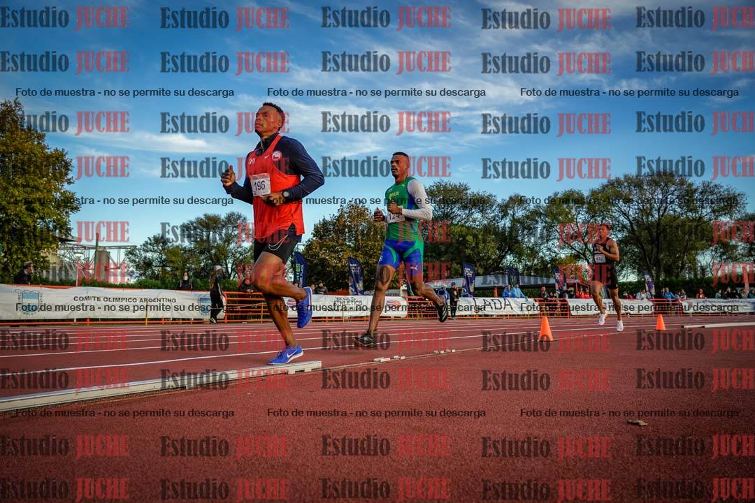 Fotos de los 1500 m llanos de varones - deca 10