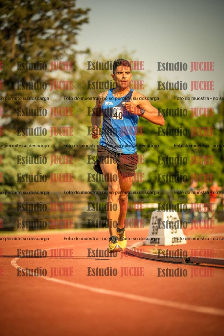 Fotos de los 5000 m llanos de mujeres y varones