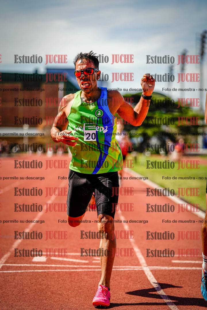 Fotos de los 800 m llanos de varones