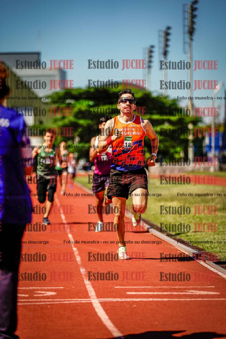 Fotos de los 800 m llanos de varones
