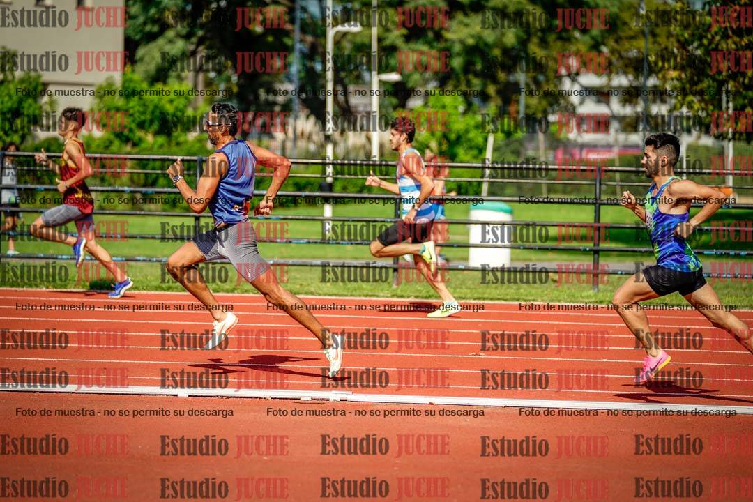 Fotos de los 800 m llanos de varones
