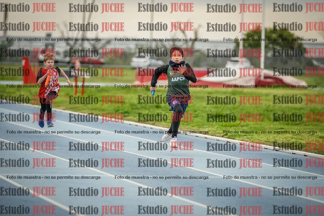 Fotos de las postas 5x80 m de varones - U14 - FINAL