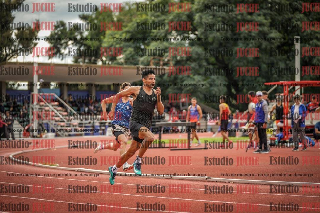 Fotos de los 400 m llanos de varones
