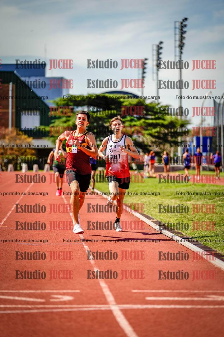 Fotos de los 800 m llanos de varones