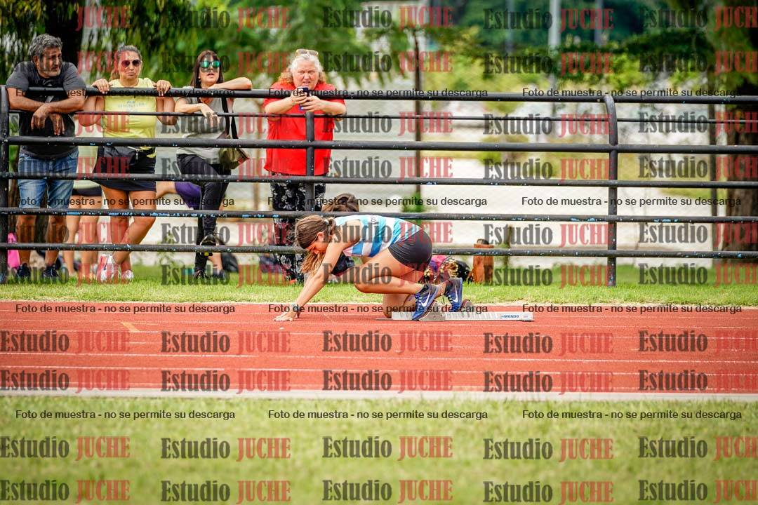 Fotos de los 295 m con vallas de mujeres