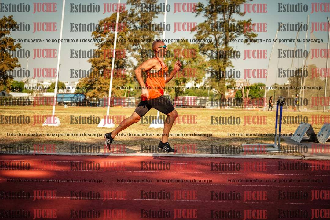 Fotos de los 800 m llanos de varones