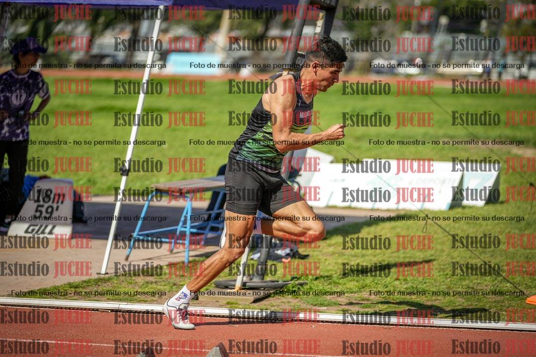 Fotos de los 400 m llanos de varones