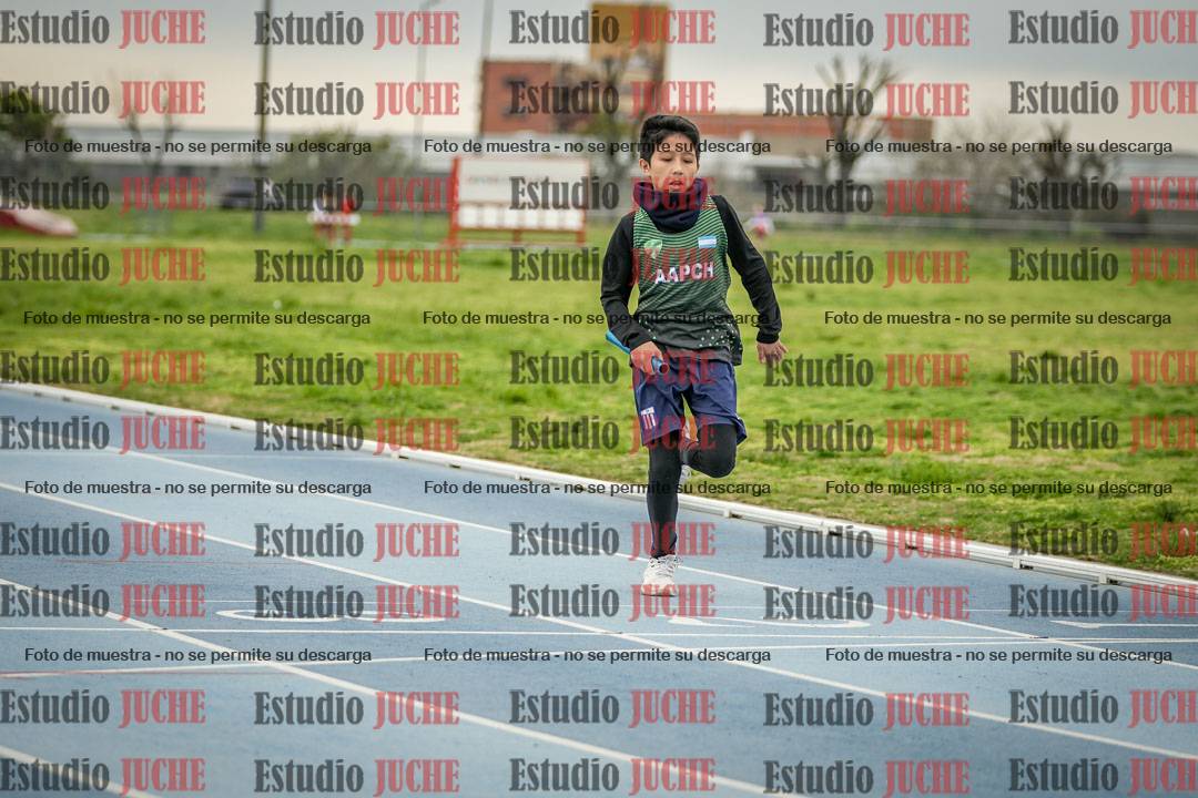 Fotos de las postas 5x80 m de varones - U14 - FINAL