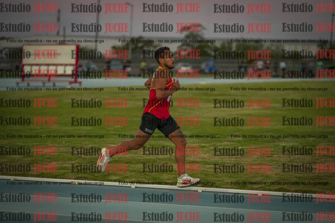 Fotos de los 3000 m llanos de varones
