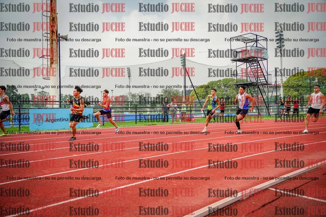 Fotos de los 200 m llanos de varones