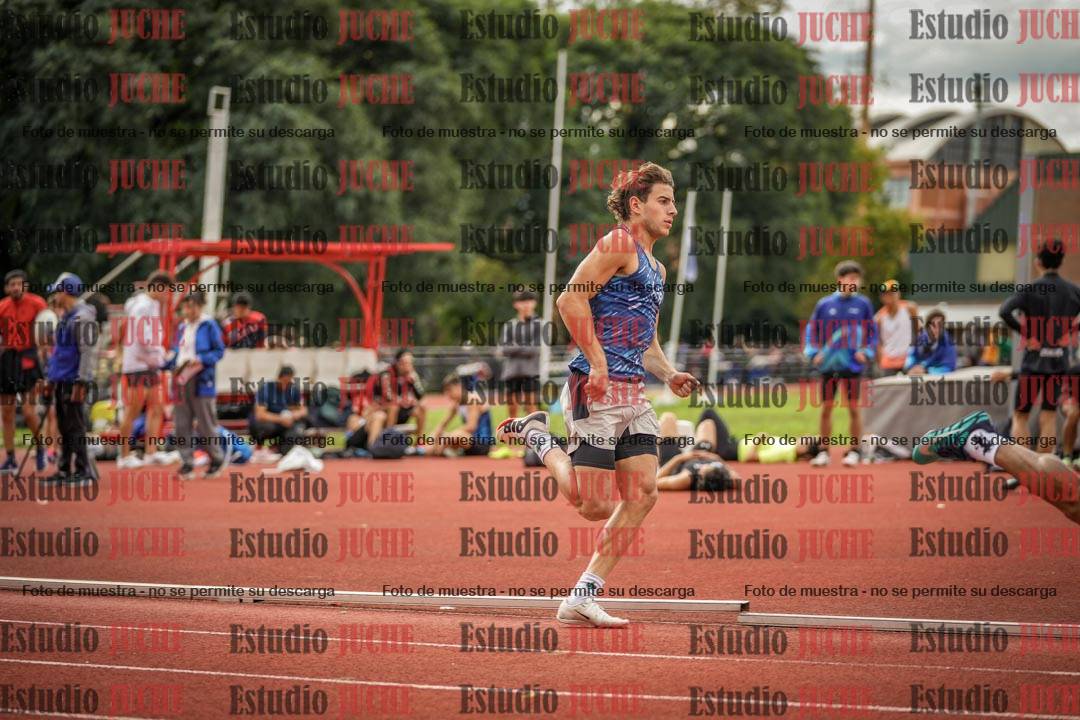Fotos de los 400 m llanos de varones