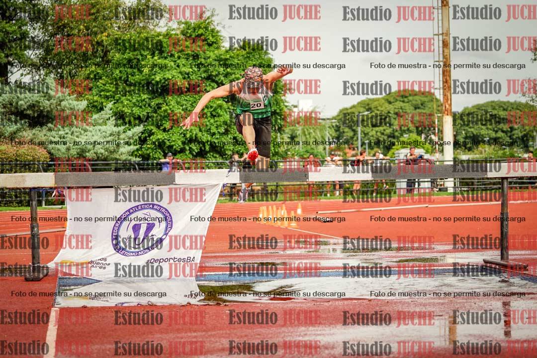 Fotos de los 3000 m con obstáculos de varones