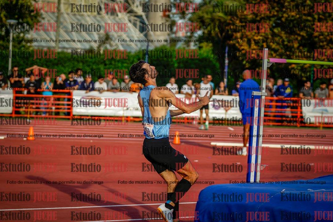 Fotos del salto en alto de varones - deca 4