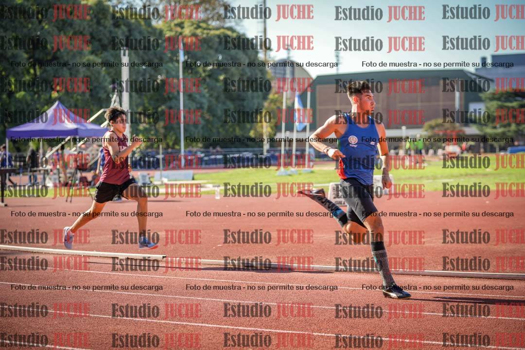 Fotos de los 400 m llanos de varones