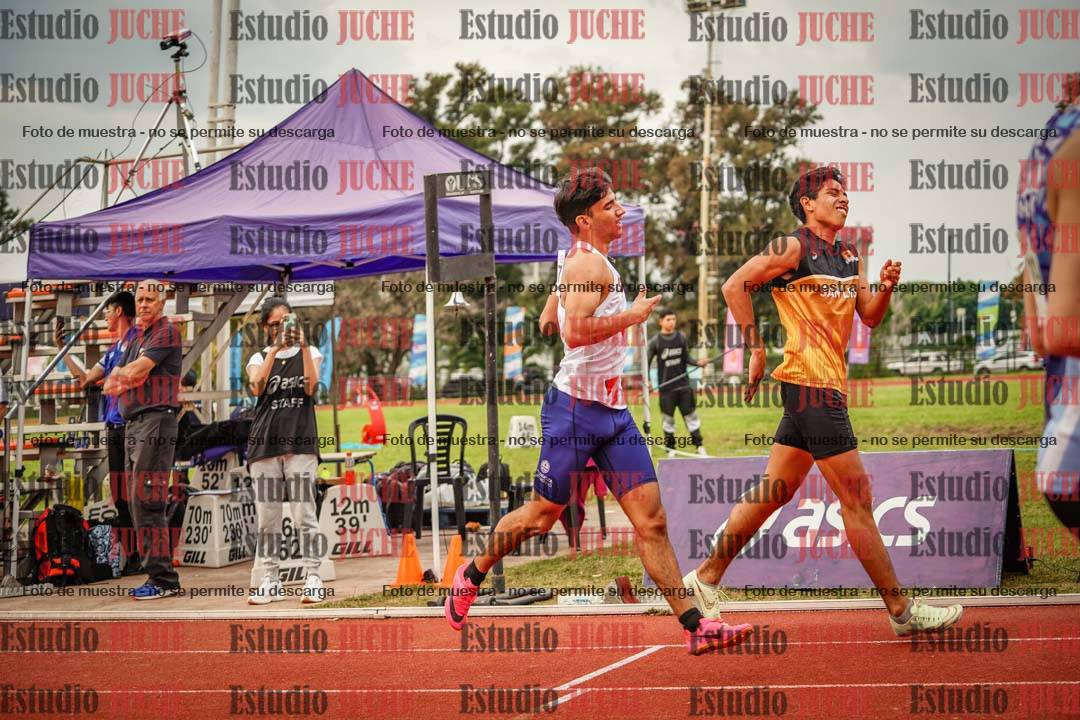 Fotos de los 400 m llanos de varones - FINAL