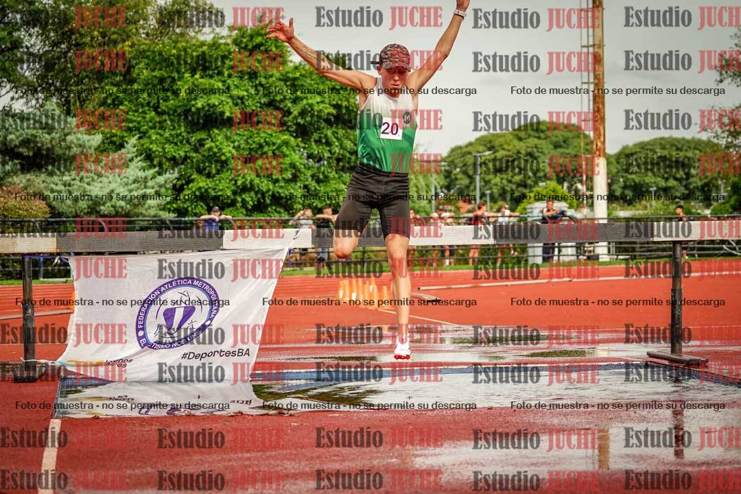 Fotos de los 3000 m con obstáculos de varones