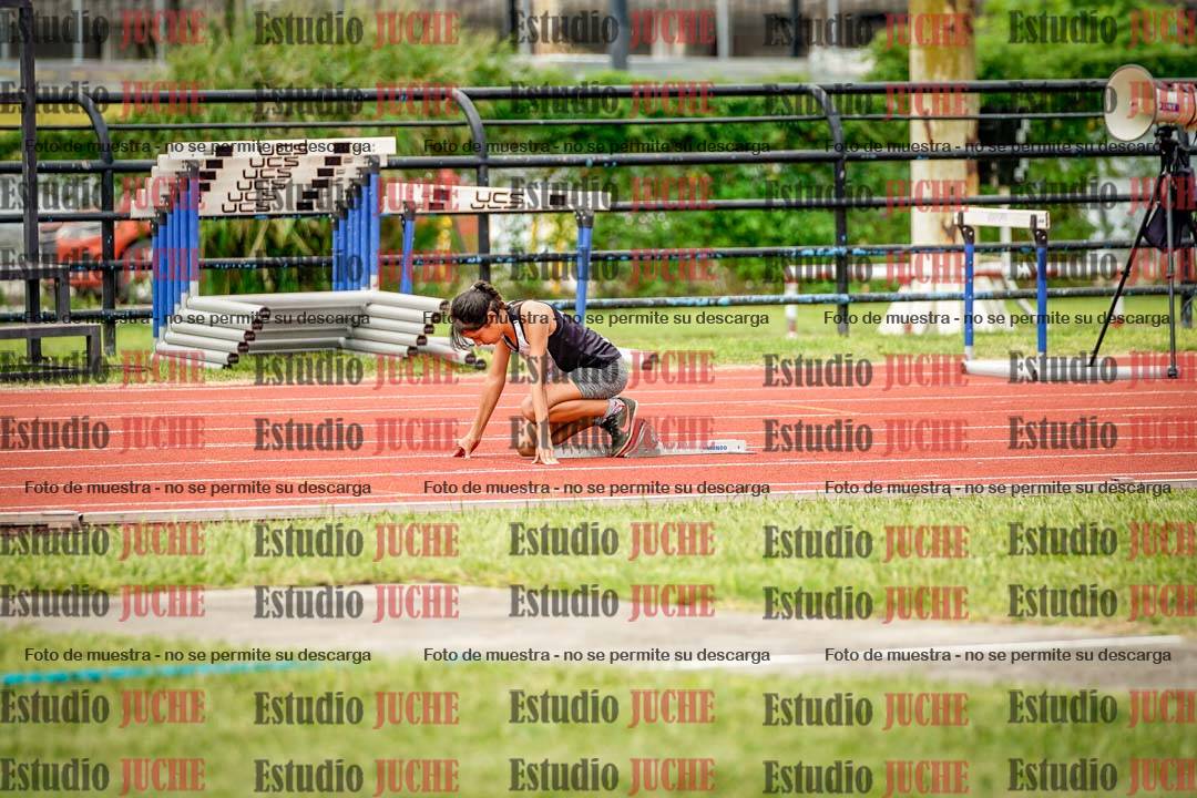 Fotos de los 295 m con vallas de mujeres