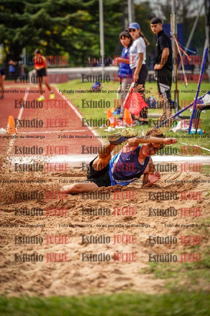 Fotos del salto triple de mujeres y varones