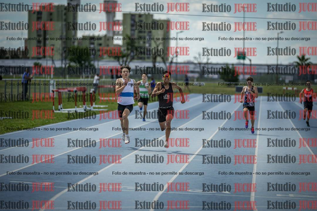 Fotos de los 400 m llanos de varones