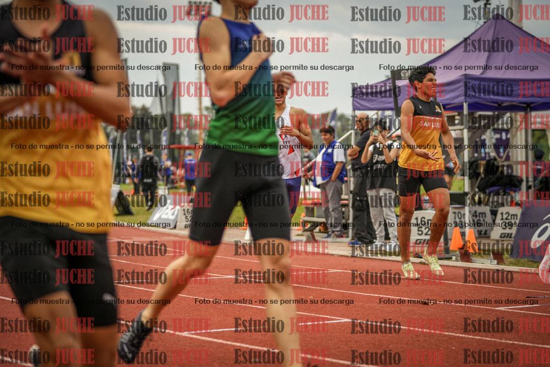Fotos de los 400 m llanos de varones - FINAL