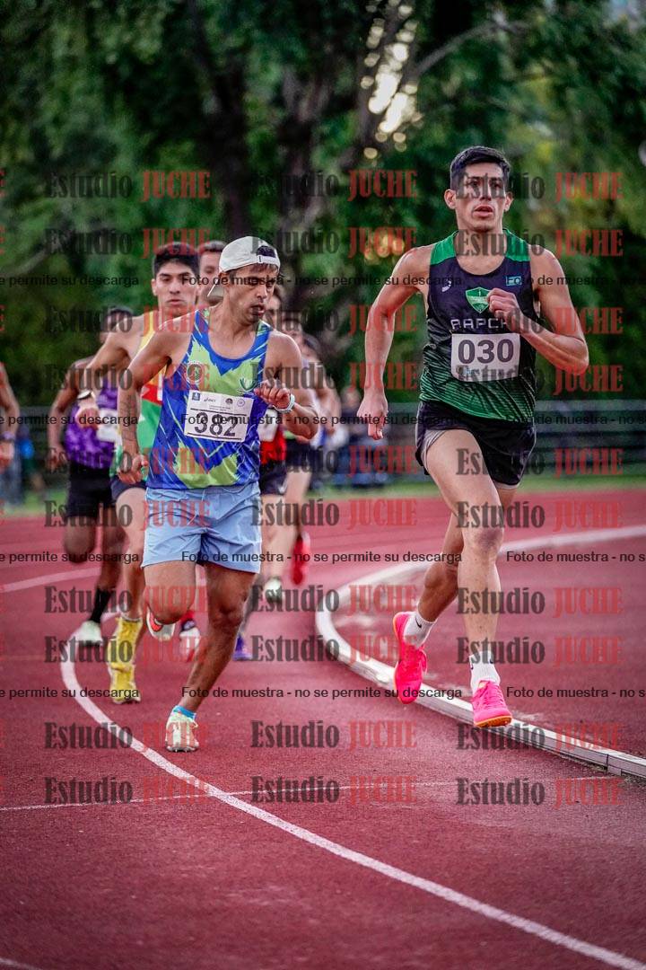 Fotos de los 1500 m llanos de varones