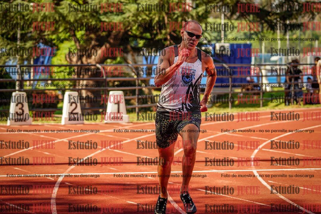 Fotos de los 400 m llanos de varones