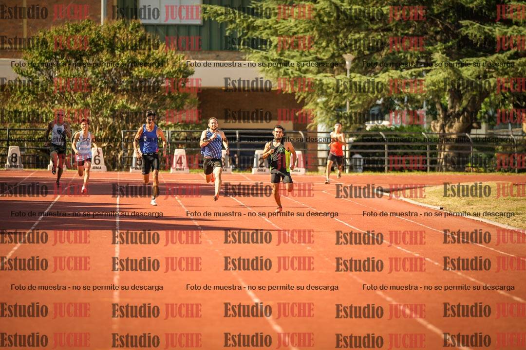 Fotos de los 400 m llanos de varones