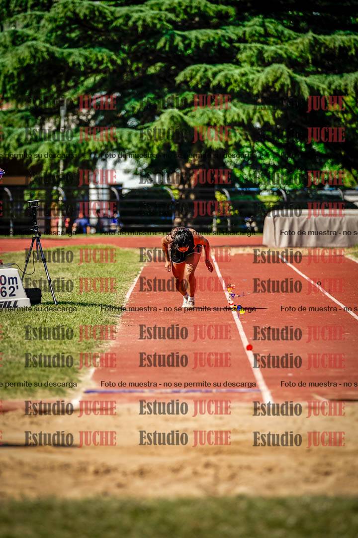 Fotos del salto en largo de mujeres