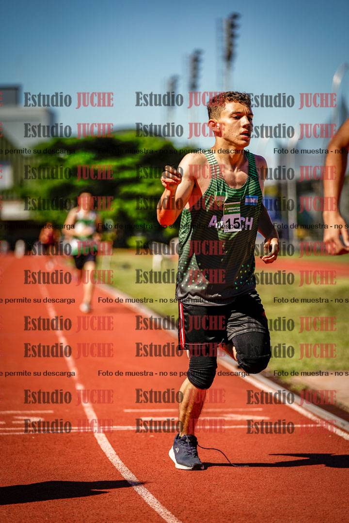Fotos de los 800 m llanos de varones