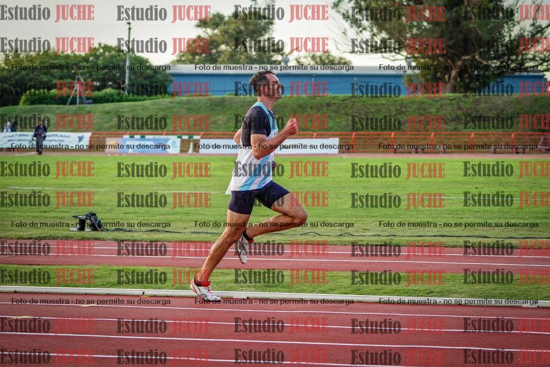 Fotos de los 1500 m llanos de varones - deca 10