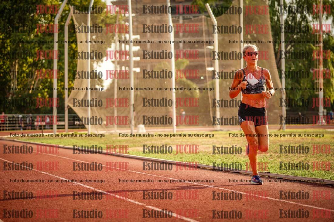 Fotos de los 5000 m llanos de mujeres y varones