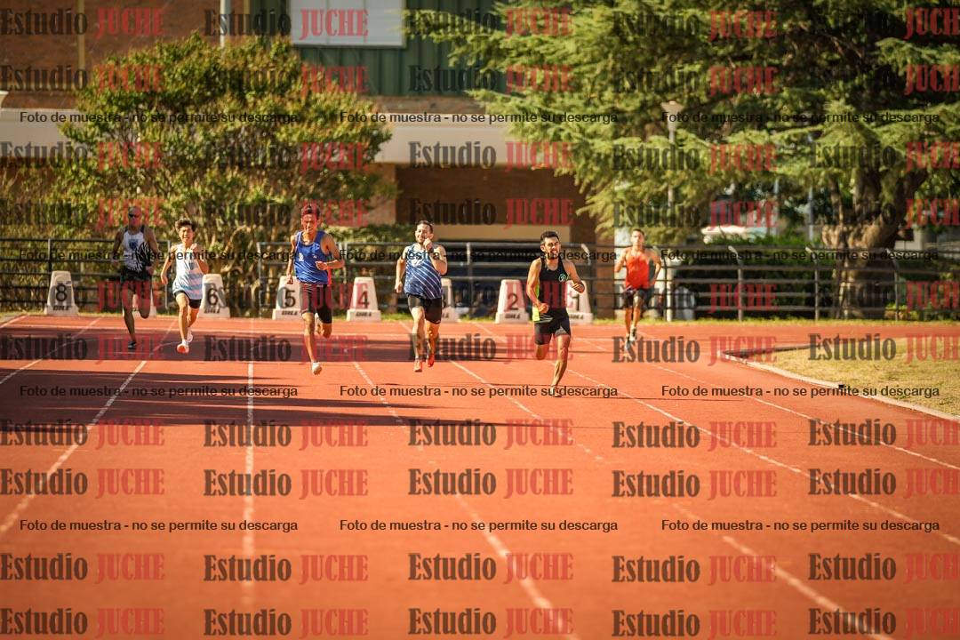 Fotos de los 400 m llanos de varones