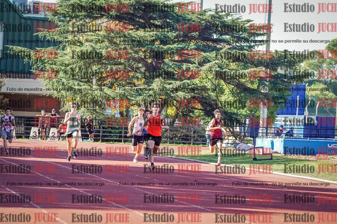 Fotos de los 400 m llanos de varones