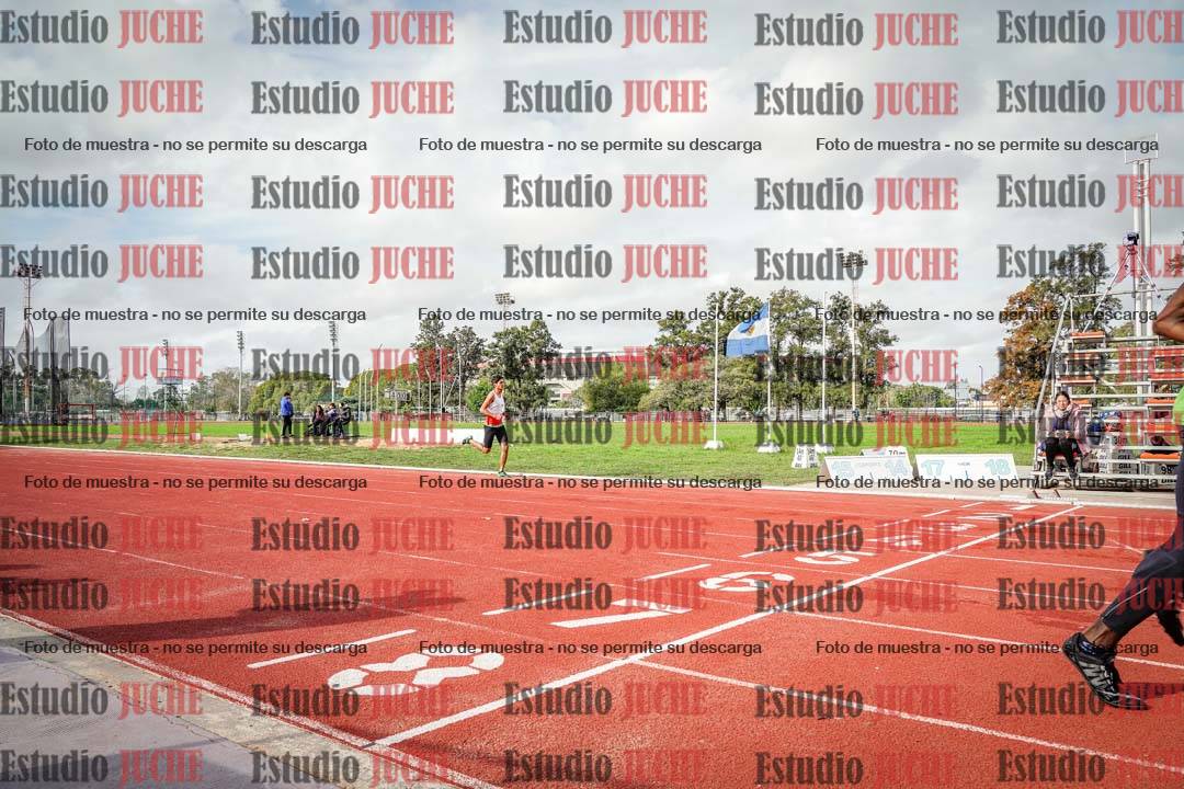 Fotos de los 400 m llanos de varones