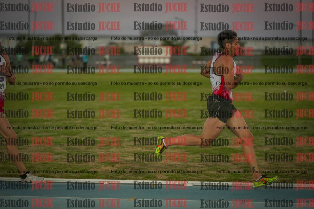 Fotos de los 3000 m llanos de varones