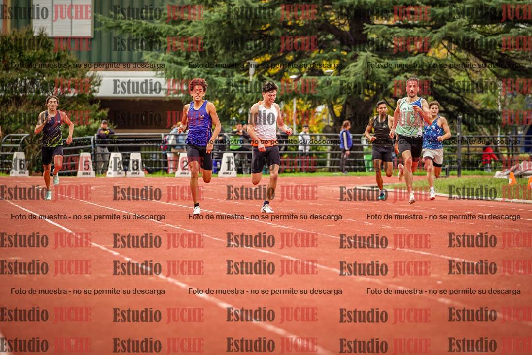 Fotos de los 400 m llanos de varones