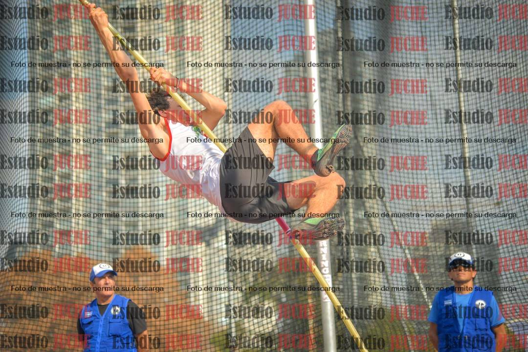 Fotos del salto con garrocha de varones - decatlón 8