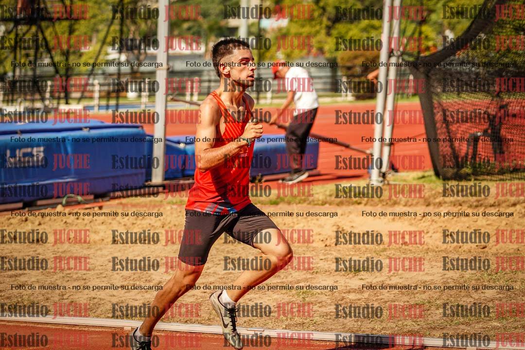 Fotos de los 400 m llanos de varones