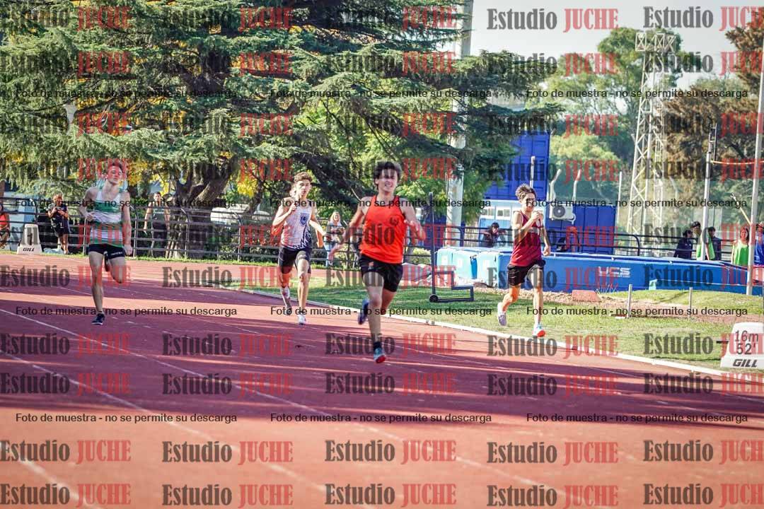 Fotos de los 400 m llanos de varones