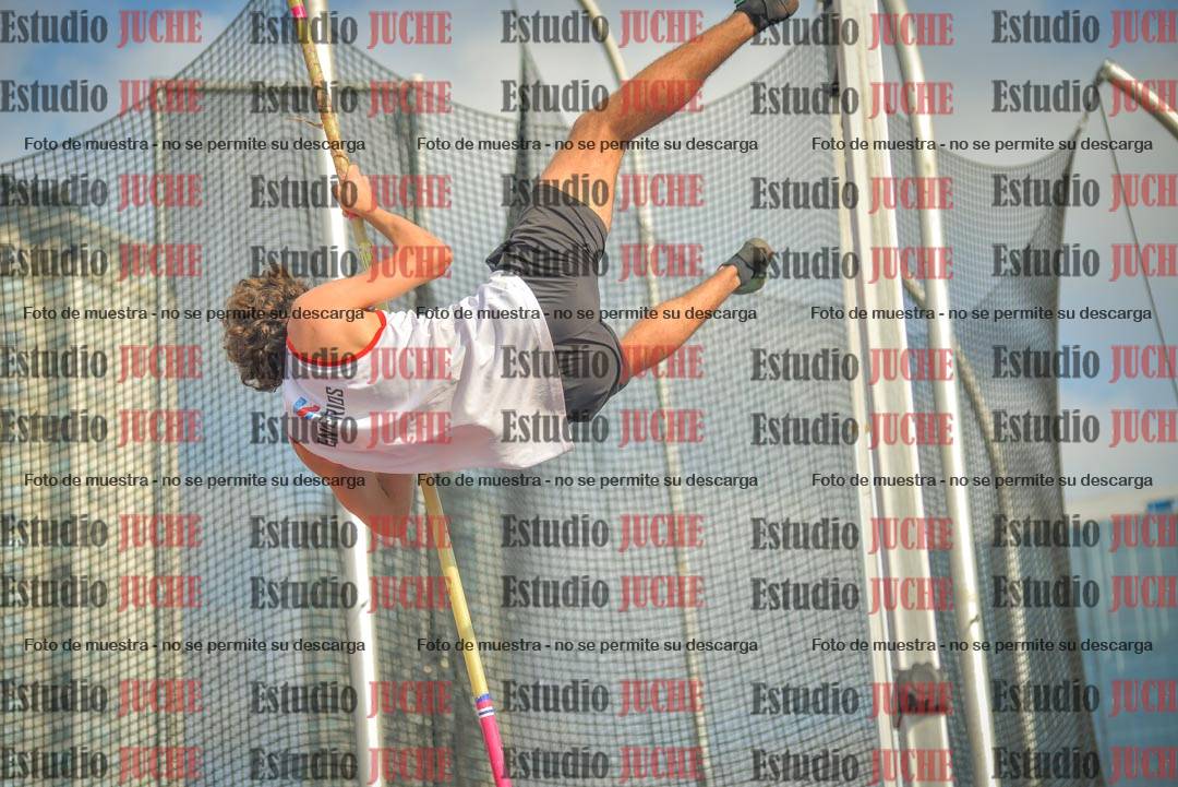 Fotos del salto con garrocha de varones - decatlón 8
