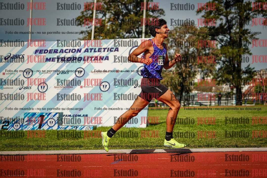 Fotos de los 800 m llanos de varones