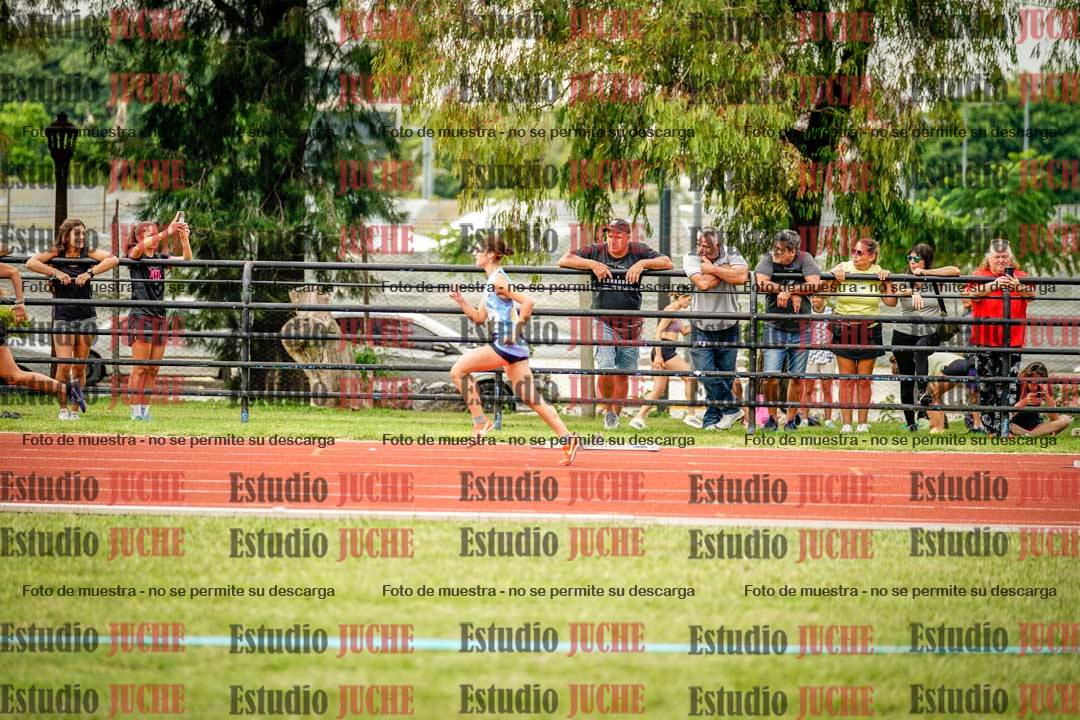 Fotos de los 295 m con vallas de mujeres