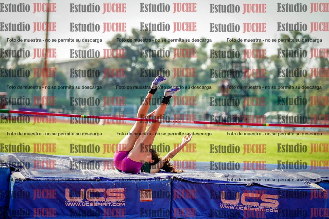 Fotos del salto en alto de mujeres
